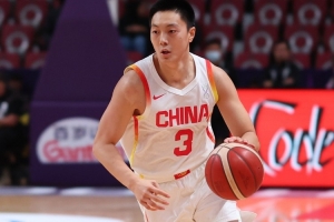 九游体育官网-低迷过但从不低头！胡明轩亚洲杯场均12分1.7板2.8助 三分33中16