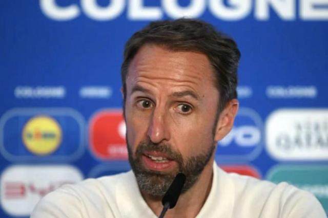 1719434453051059199.jpg tucao.jpg