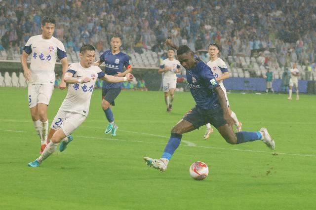 九游体育下载-【中超】马莱莱2球谢鹏飞破门 申花3比0双杀梅州