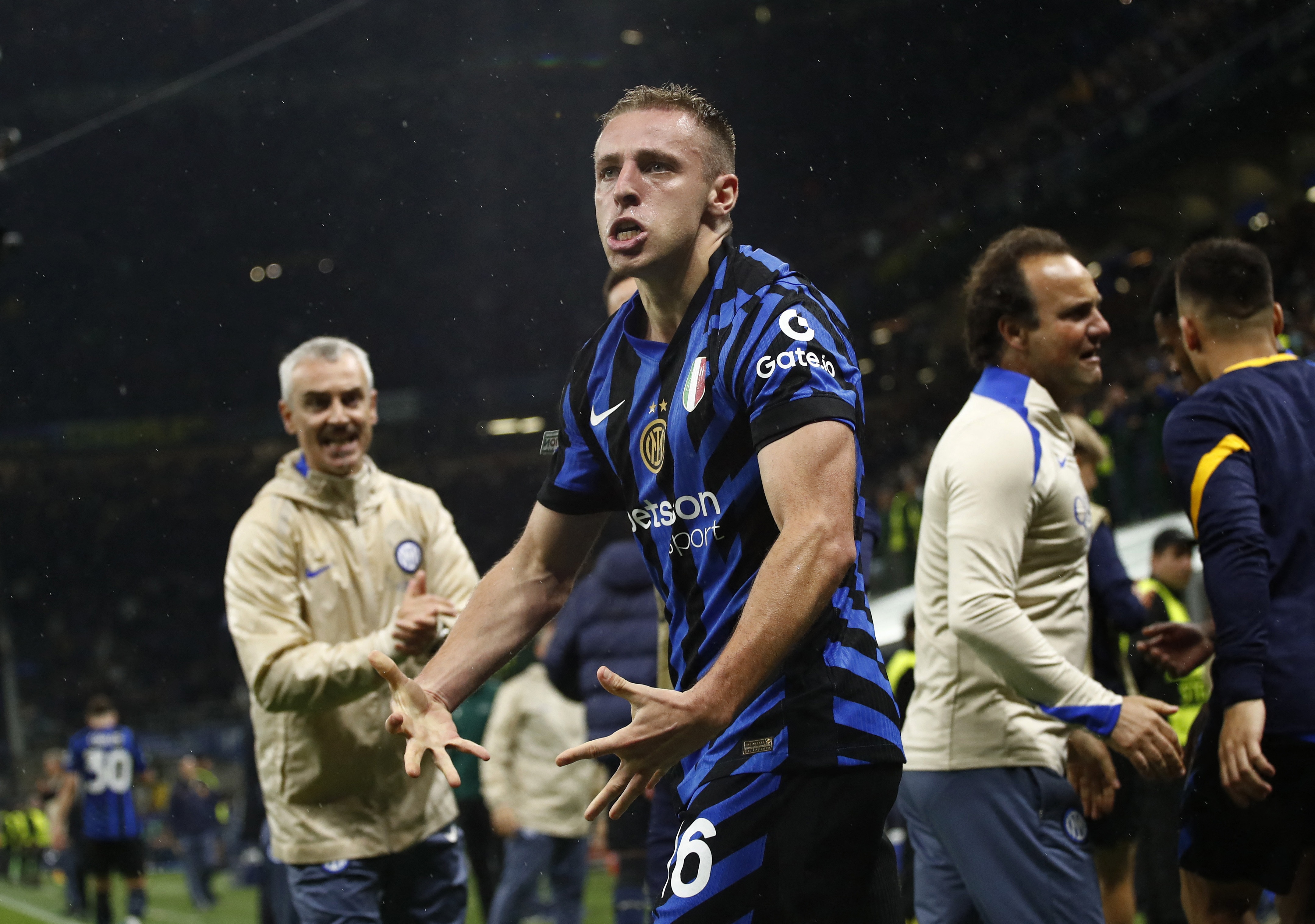 九游体育-记者：诺丁汉森林租借弗拉泰西曾达协议，因国米没替代者未能成行