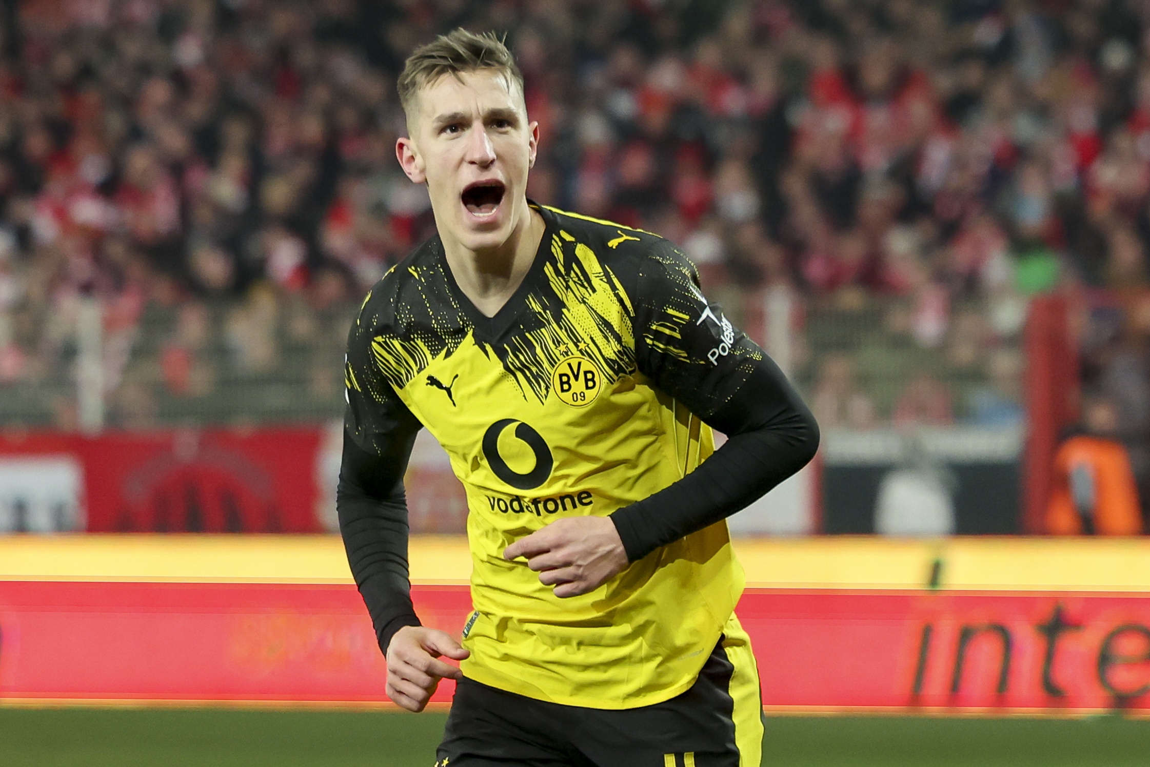 九游体育官网-图片报：多特高层预计施洛特贝克不会迅速续约，谈判将进一步拖延